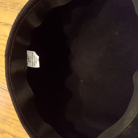 Black Wool Cabbie Cap One Size - Picture 5 of 5